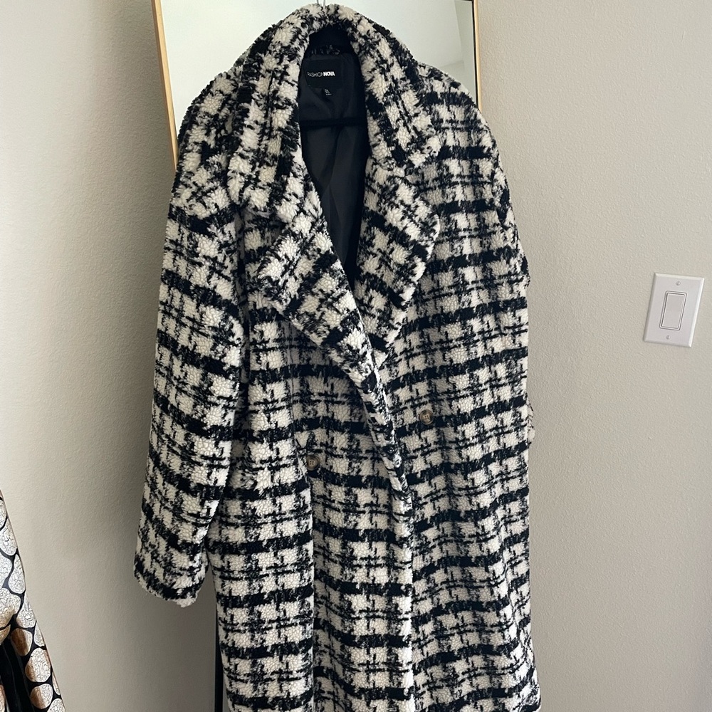 Fashion Nova Houndstooth Coat size 2X